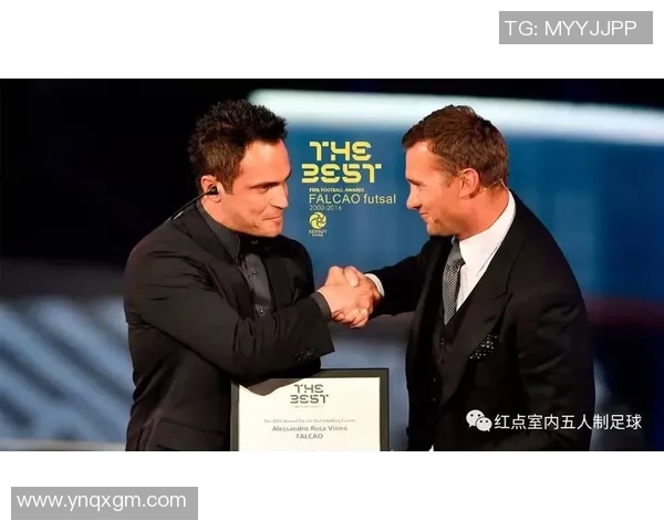 很像莫文蔚的足球明星背后的故事与成就揭秘